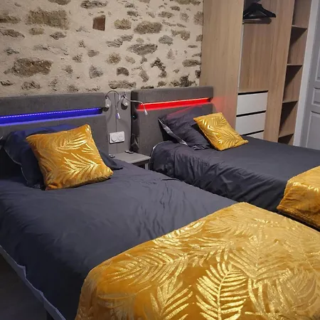 Les Crins Au Bord Du Dompierre-Sur-Yon