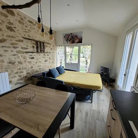 بيت للعطل Les Crins Au Bord Du