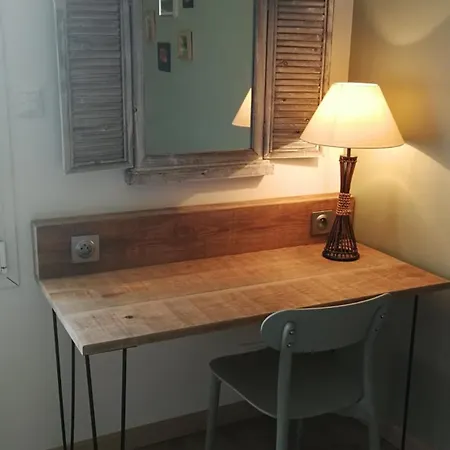 Les Crins Au Bord Du