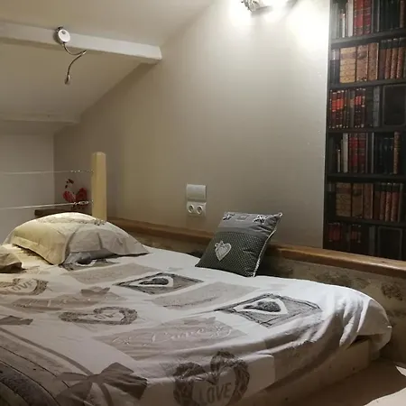 Les Crins Au Bord Du