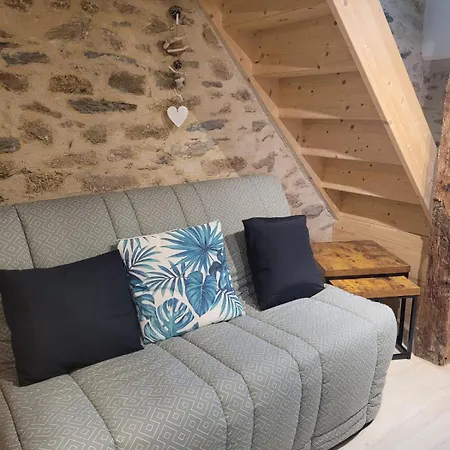 Les Crins Au Bord Du * Dompierre-Sur-Yon