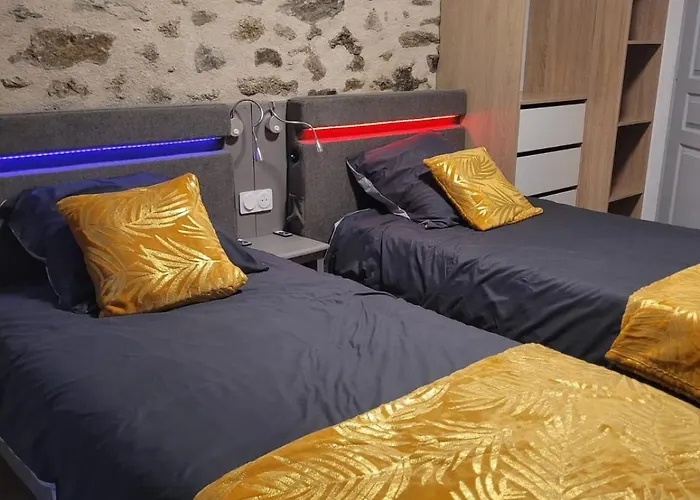 Les Crins Au Bord Du 永河畔拉罗什