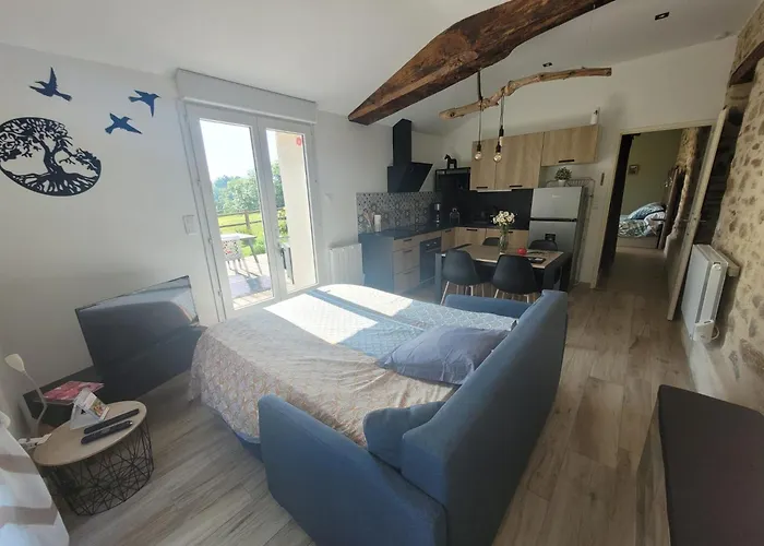 Les Crins Au Bord Du * Dompierre-Sur-Yon