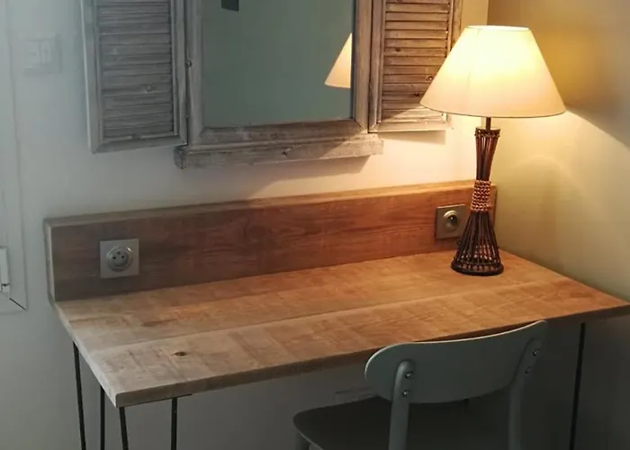 Les Crins Au Bord Du