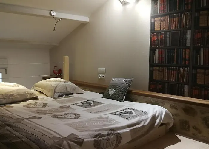 Les Crins Au Bord Du