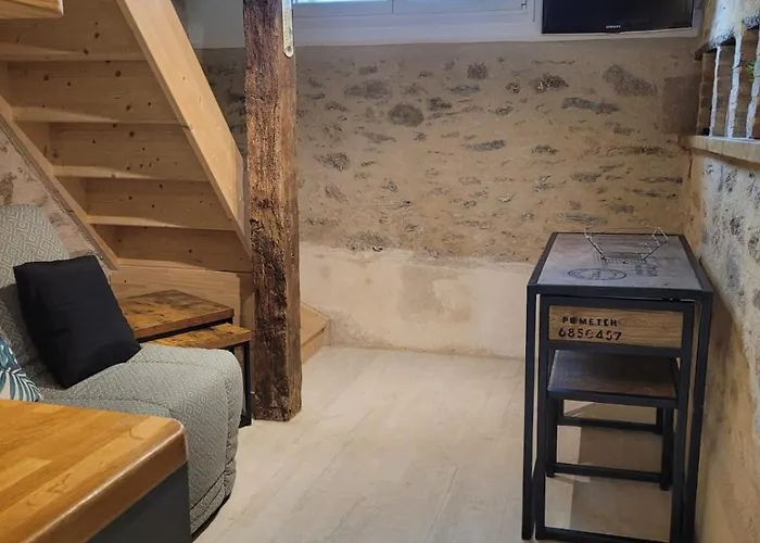 Les Crins Au Bord Du * 永河畔拉罗什